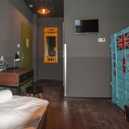 Hostel Am Bahnhof Suhl Eksteriør bilde