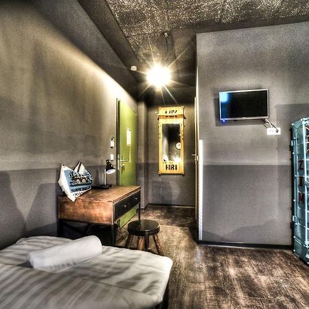 Hostel Am Bahnhof Suhl Eksteriør bilde