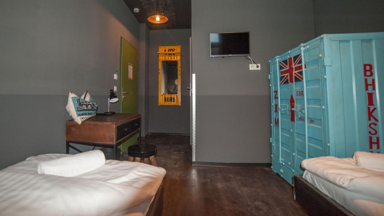 Hostel Am Bahnhof Suhl Eksteriør bilde